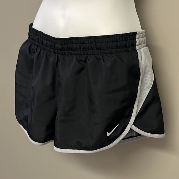 Nike Women’s Black/Gray Athletic Shorts with Built-in Drawstring Shorts- Medium - Picture 2 of 16